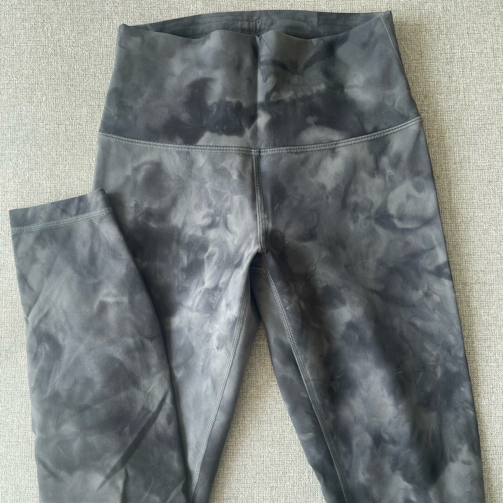 Lululemon wunder train contour fit leggings